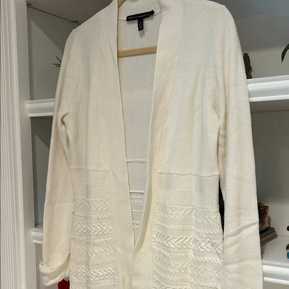 White House Black Market Cream Textured Cardigan - Picture 4 of 9
